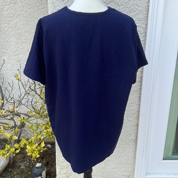 FIGS Navy Blue V-Neck Technical Scrub Short Sleeve Top Women's Size XL - Picture 3 of 7
